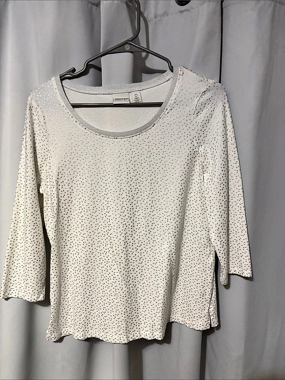 zenergy by chicos Embellished Long Sleeve Top in White Size 0 Like New